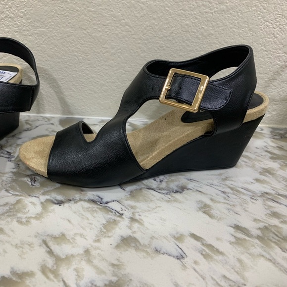 Z01- NEW Flexstep sandals small wedge - Picture 4 of 7